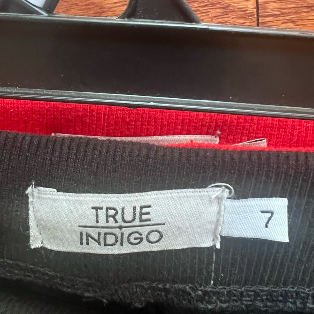 Indigo Black Ribbed Drawstring Shorts - Picture 3 of 4